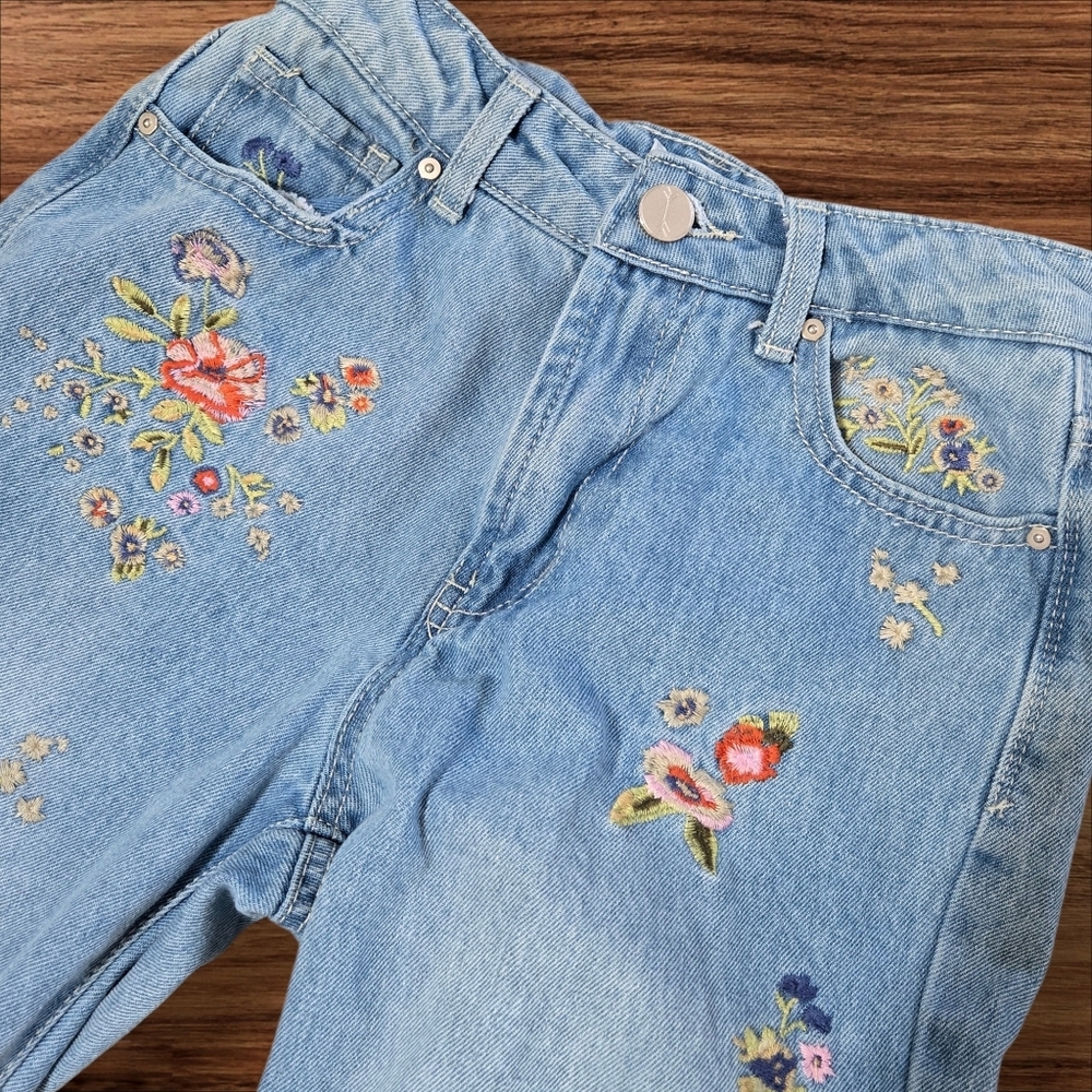 Ban Jara Embroidered Floral Light Blue Denim Jeans - Picture 2 of 8